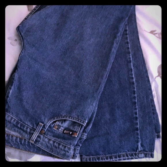 Blue jeans - Picture 1 of 1